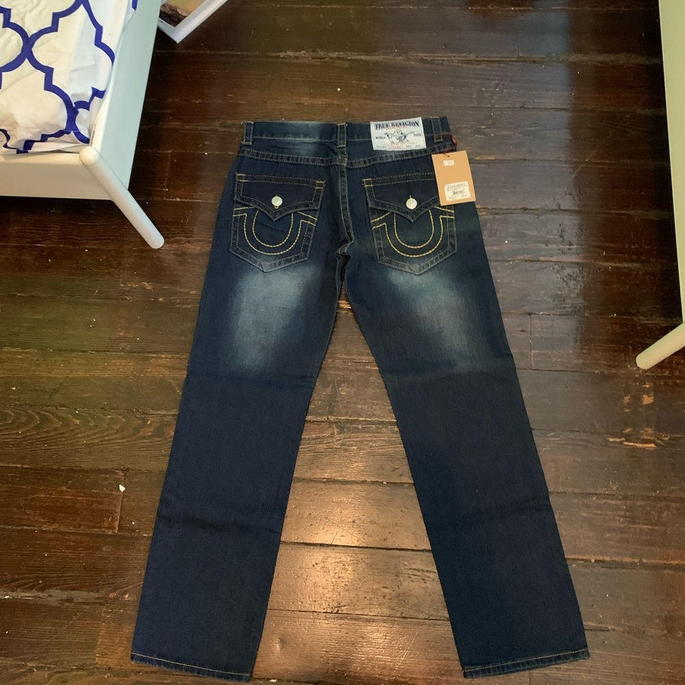 TRUE RELIGION JEANS W: 34 BRAND NEW